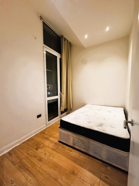 Property photo 2 of 6 Gallery