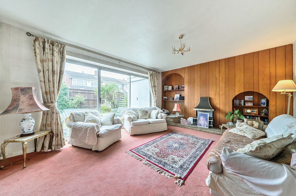 Property photo 2 of 17 1327324-2-6880Ed5...