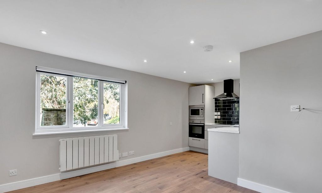 Property photo 1 of 10 117 Wilkonson 4.Jpg