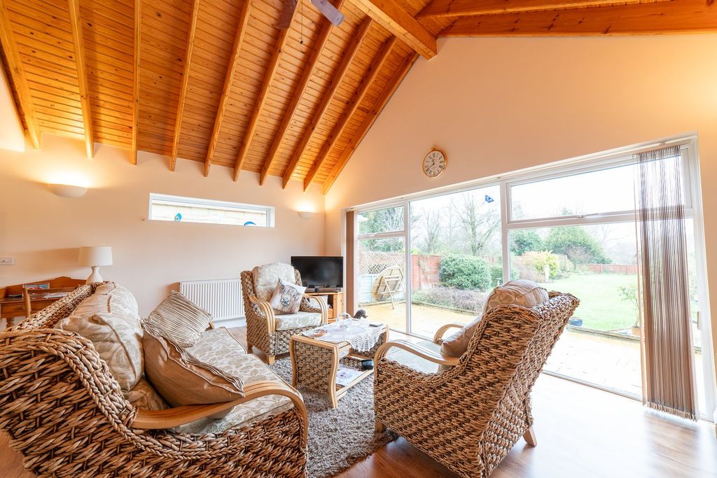 Property photo 3 of 25