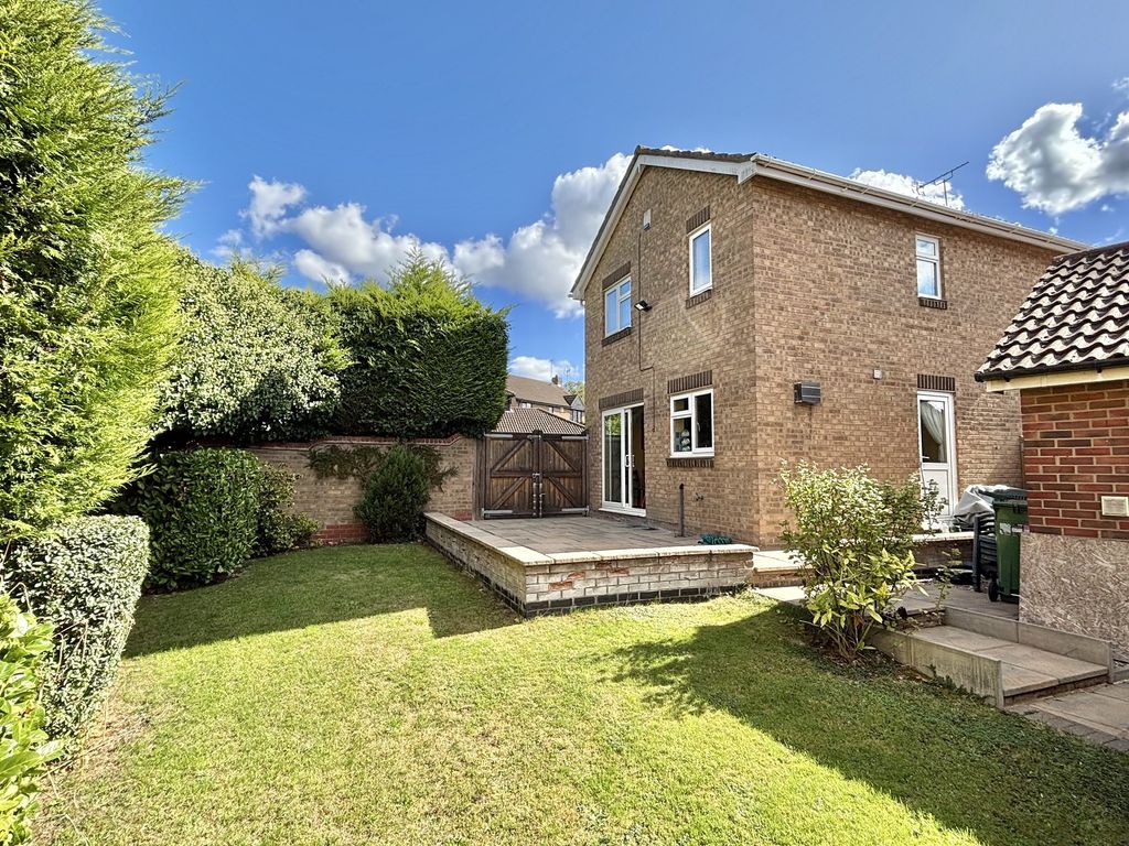 Property photo 3 of 10 Outside