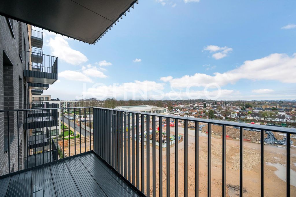 Property photo 2 of 8