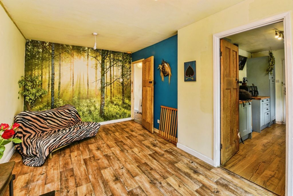 Property photo 3 of 19 Image 3