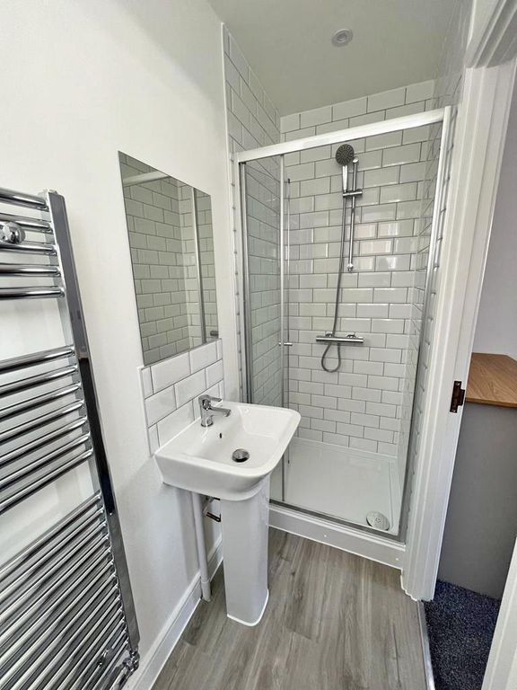 Property photo 3 of 8 En-S.Jpg