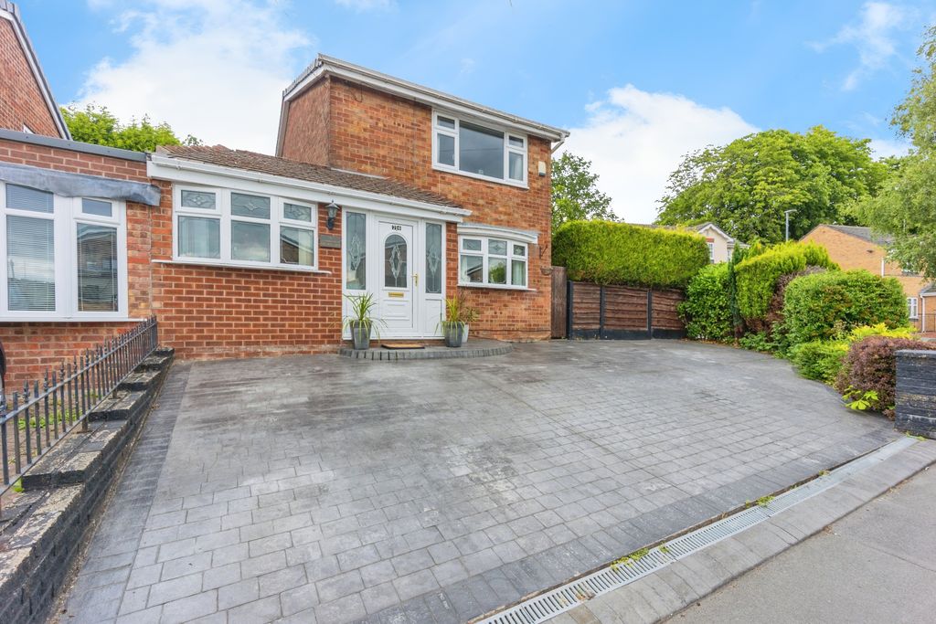 Property photo 1 of 18