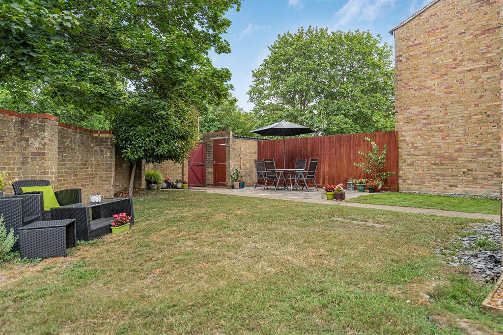 Property photo 3 of 18 7_86440.Jpg