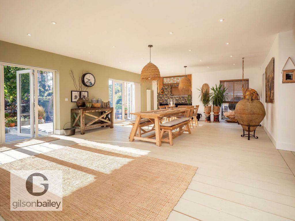 Property photo 1 of 36