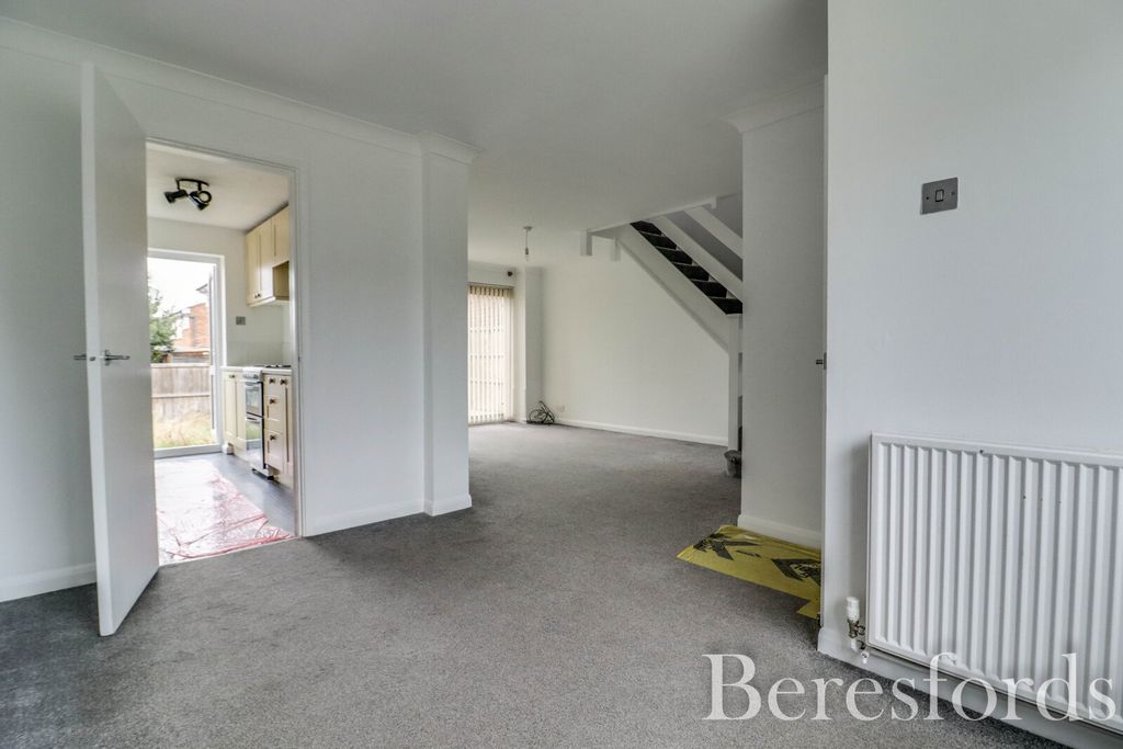 Property photo 2 of 19 2