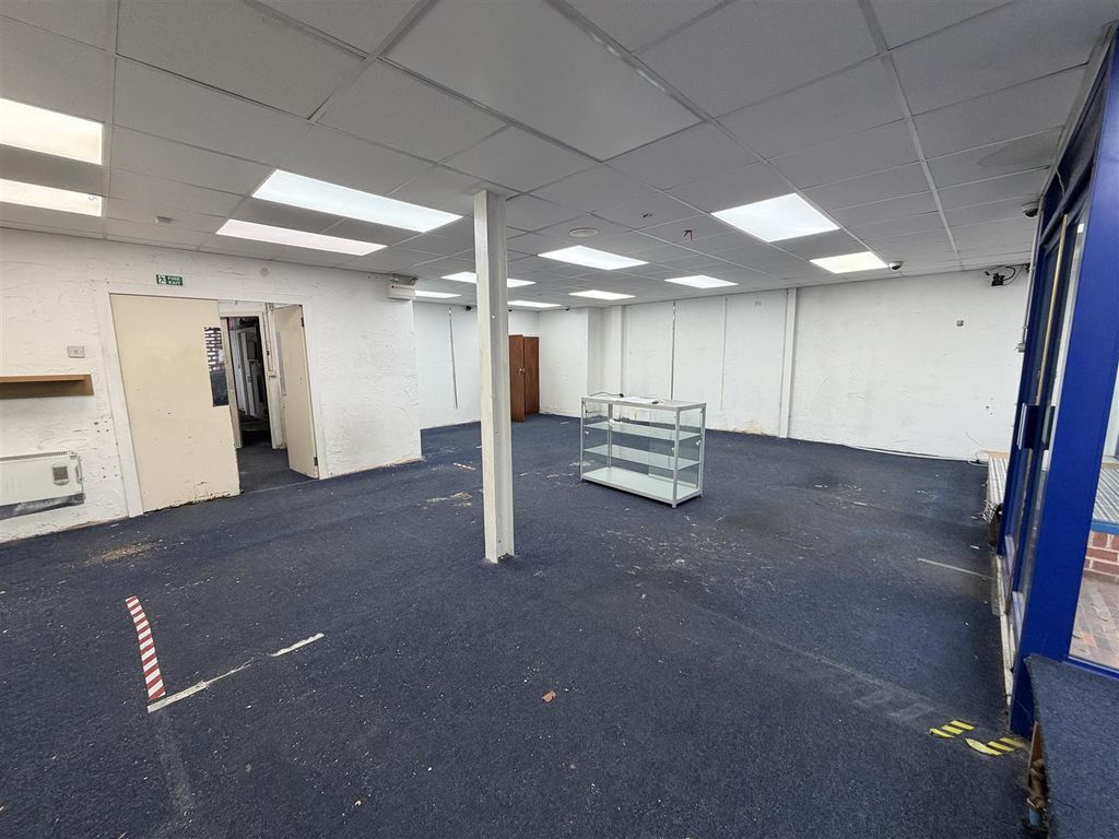 Property photo 2 of 12