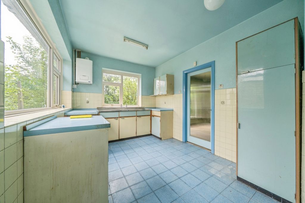 Property photo 3 of 13 Kitchen