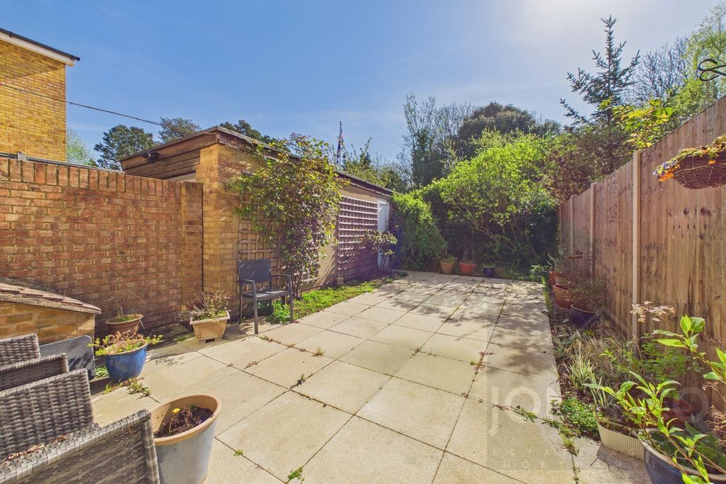 Property photo 3 of 14