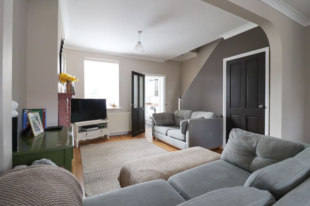 Property photo 2 of 18 4120995