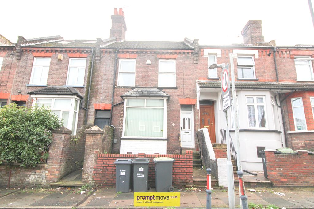 Property photo 1 of 5 Na