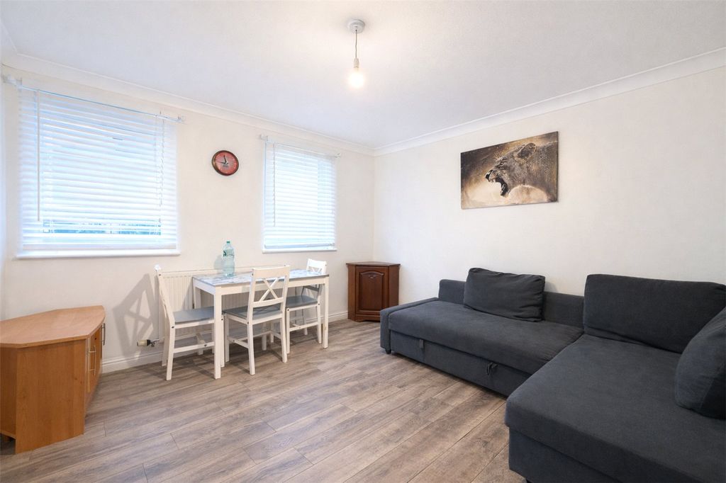 Property photo 3 of 6 Picture No. 16