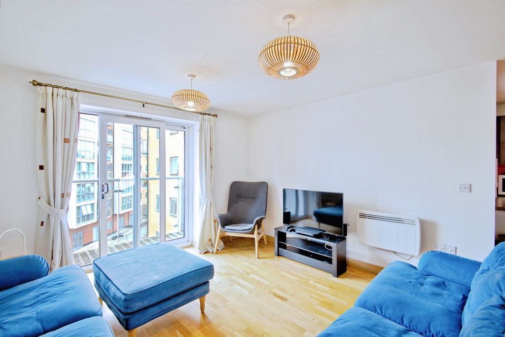 Property photo 3 of 19