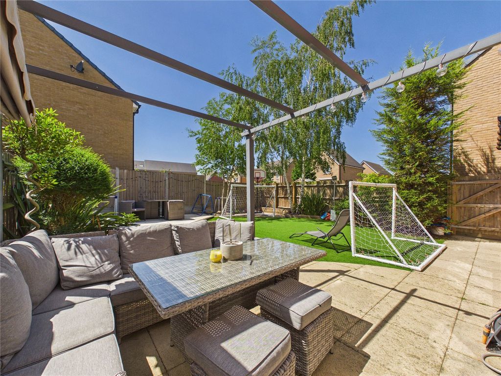 Property photo 2 of 17 Picture No. 38