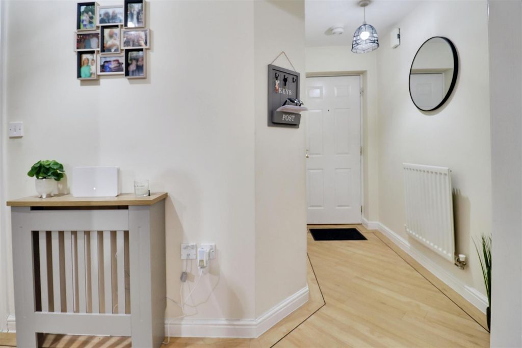 Property photo 3 of 11 4E9F2042-Img_2615-Img_2617.Jpg