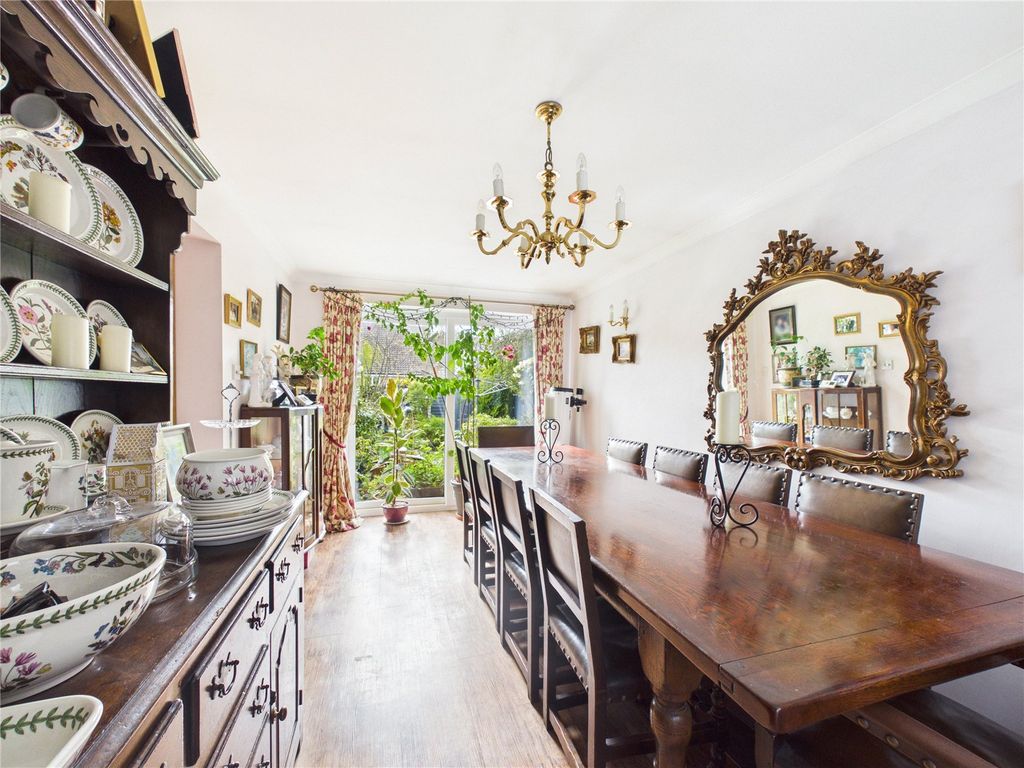 Property photo 3 of 10 Picture No. 13