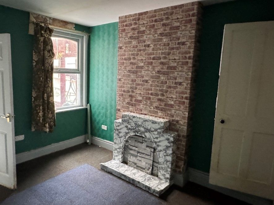 Property photo 2 of 8