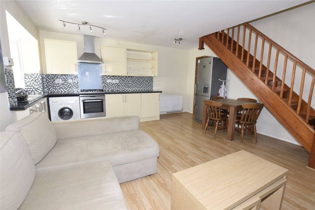 Property photo 3 of 9 Open Plan