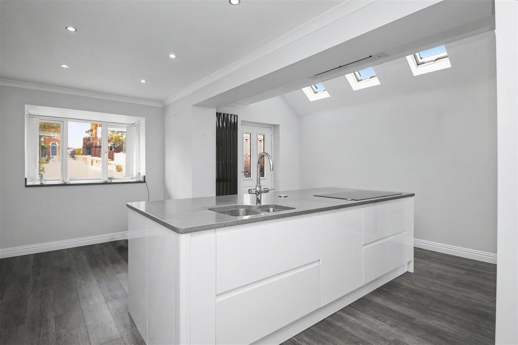 Property photo 3 of 25 Img_5413.Jpg