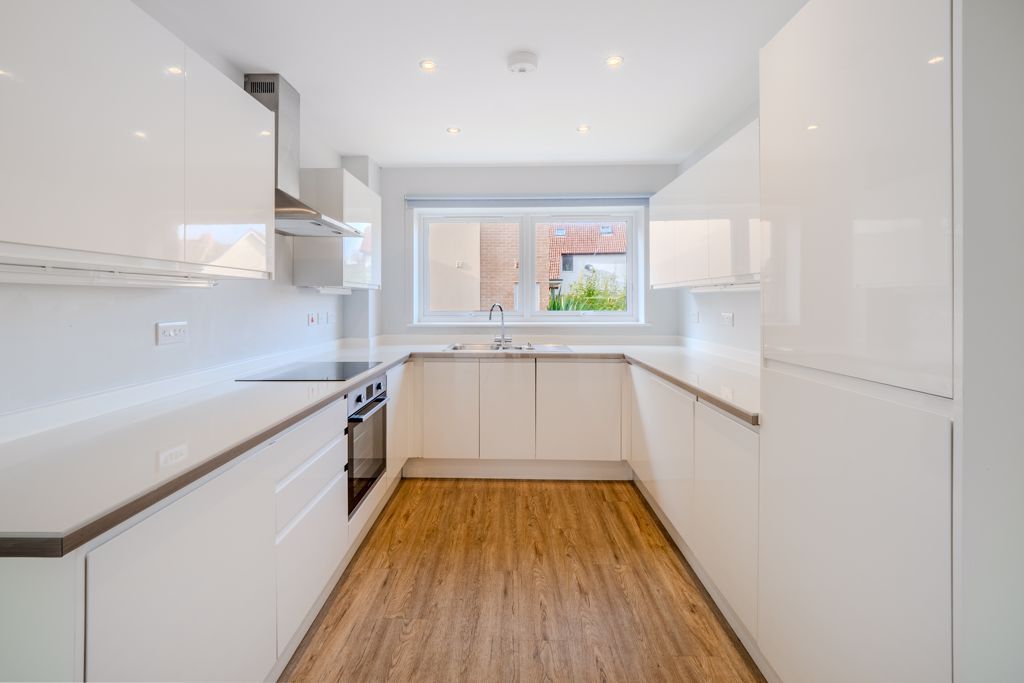 Property photo 2 of 14 Photo 3