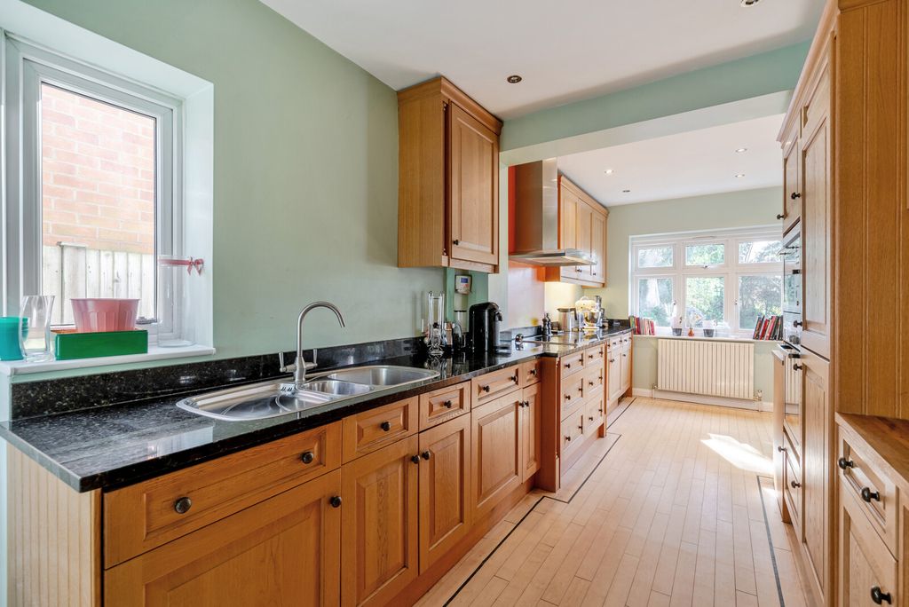 Property photo 3 of 15 Kitchen