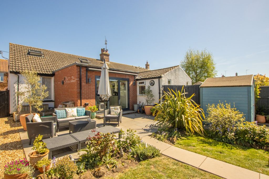 Property photo 1 of 33 5089580