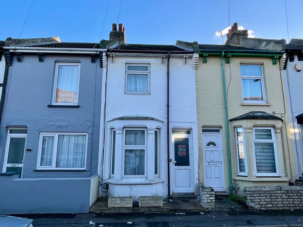 Property photo 2 of 11