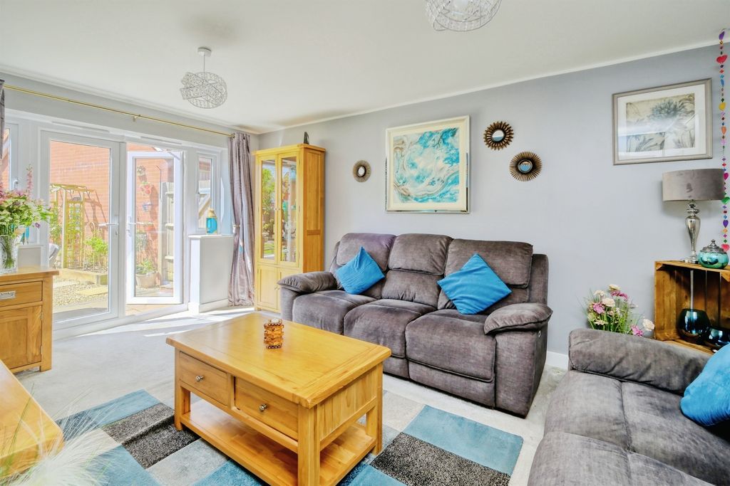 Property photo 3 of 16