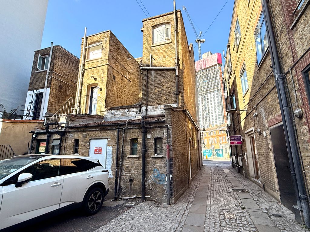 Property photo 2 of 10