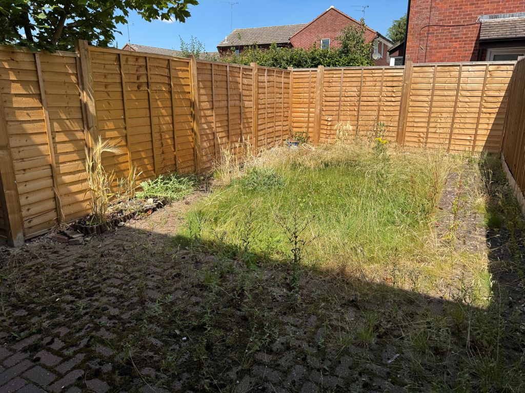 Property photo 2 of 10 Garden