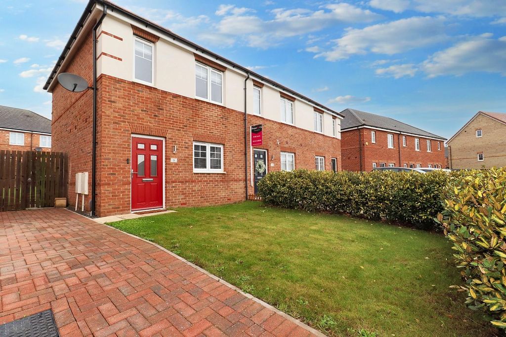 Property photo 2 of 18