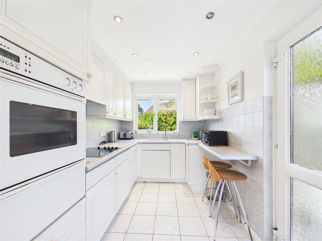Property photo 2 of 15 Picture No. 01