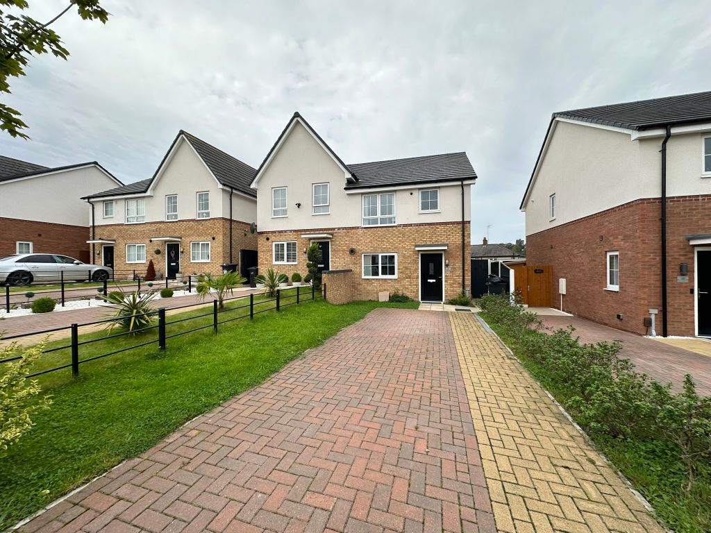 Property photo 2 of 12