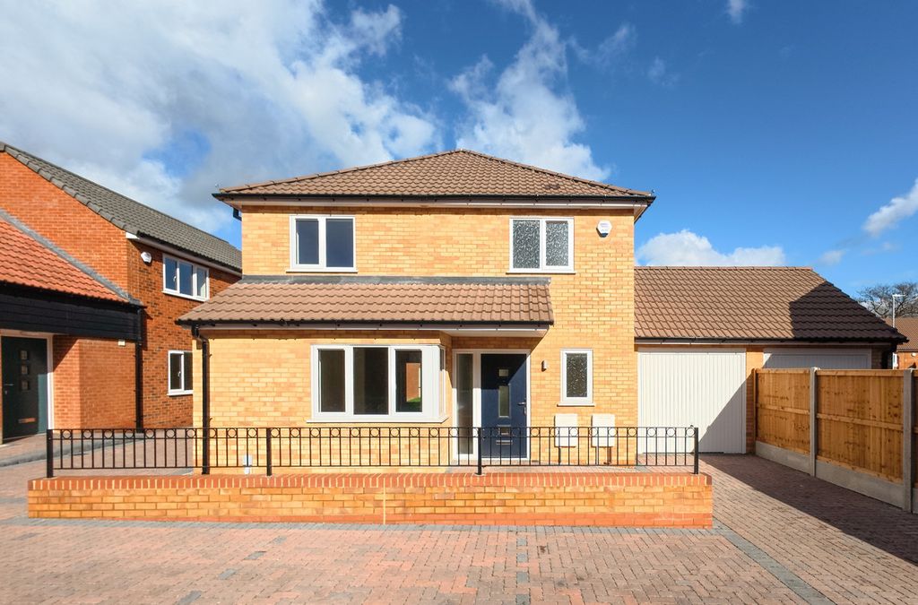 Property photo 1 of 19
