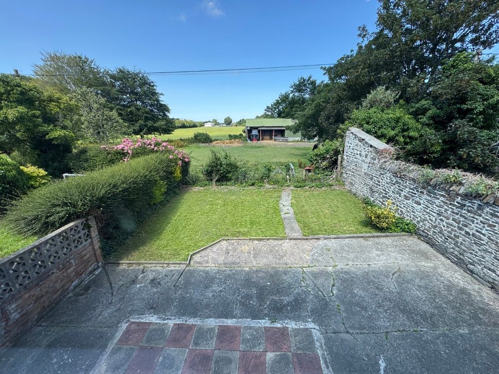 Property photo 3 of 36