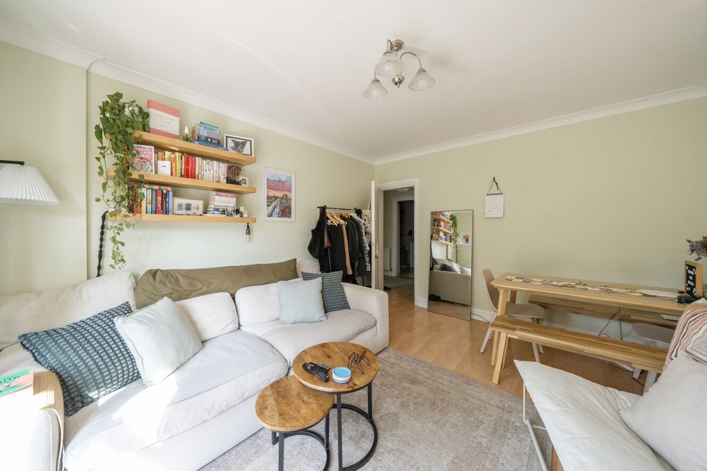 Property photo 2 of 14 1465759-6-6A1Efe9...