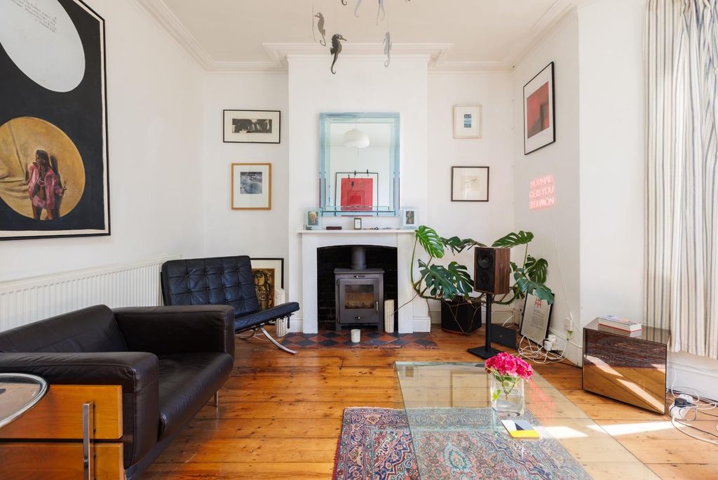 Property photo 1 of 27 51 Wolseley Road-14.Jpg