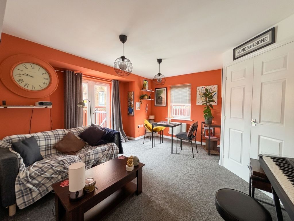 Property photo 3 of 11