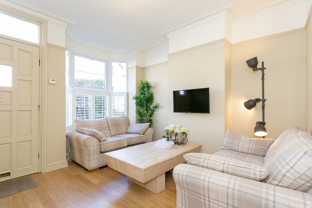 Property photo 1 of 14 Picture No. 16