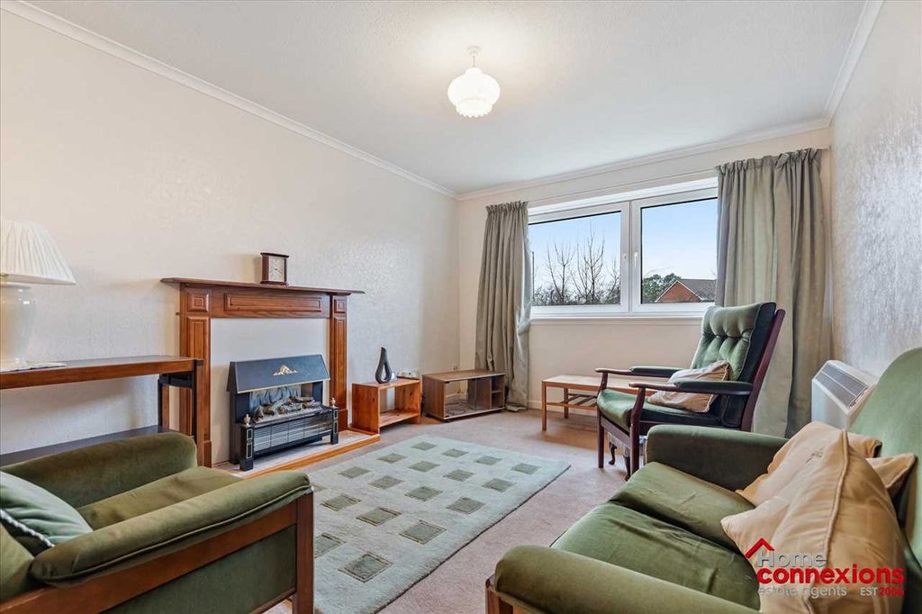 Property photo 2 of 22 Lounge Dining (1)