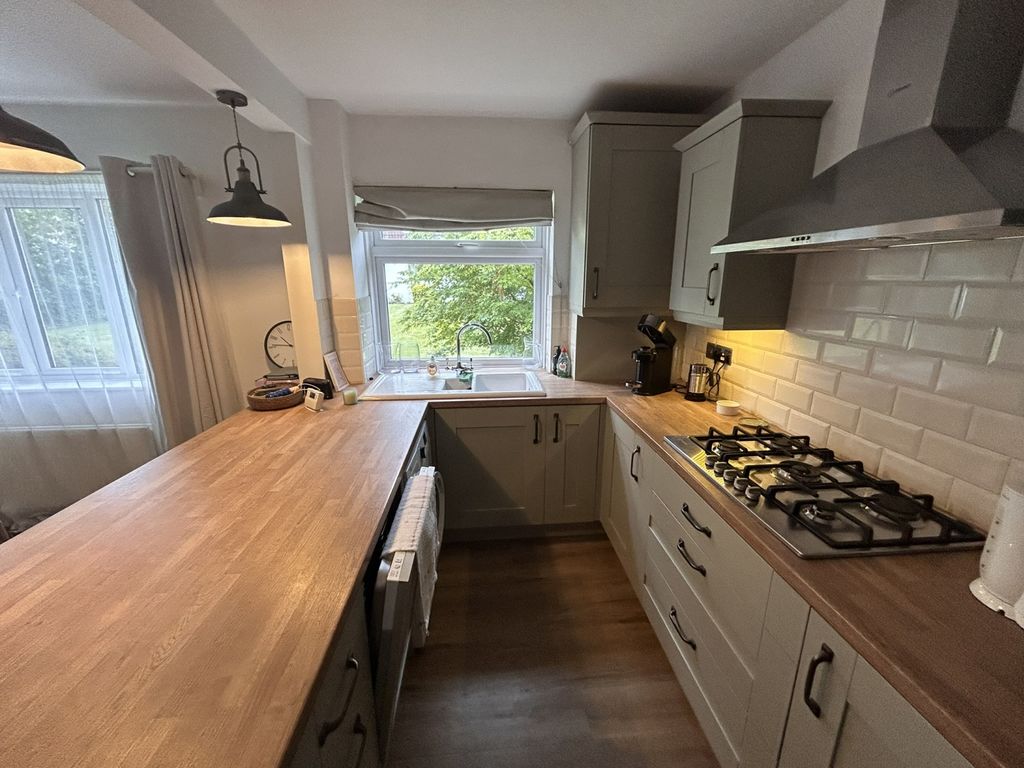 Property photo 3 of 11 Img_0491