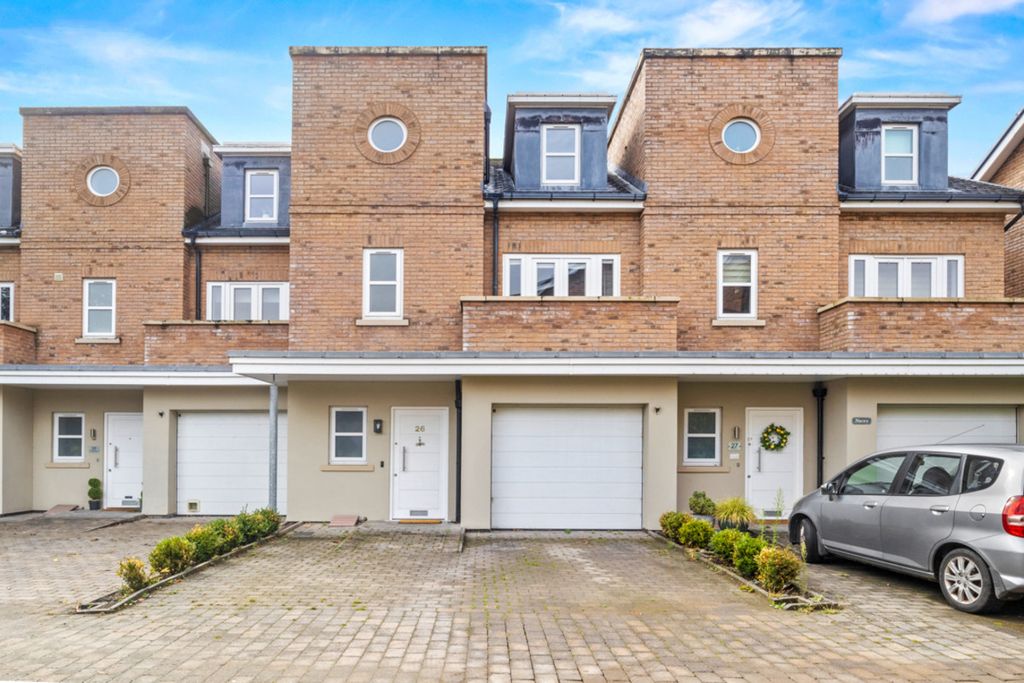 Property photo 1 of 34