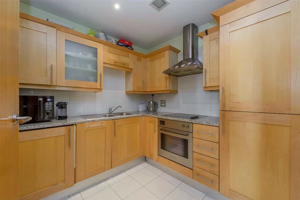 Property photo 3 of 18 Picture No. 08