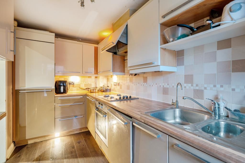 Property photo 2 of 13 Kitchen