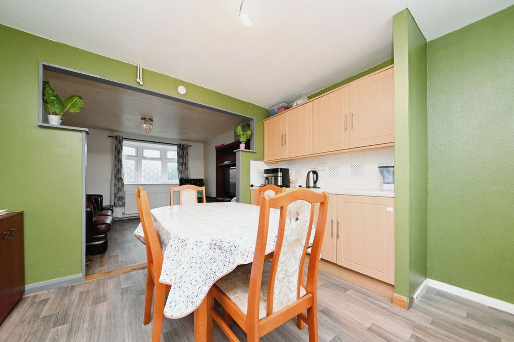 Property photo 3 of 17 Photography