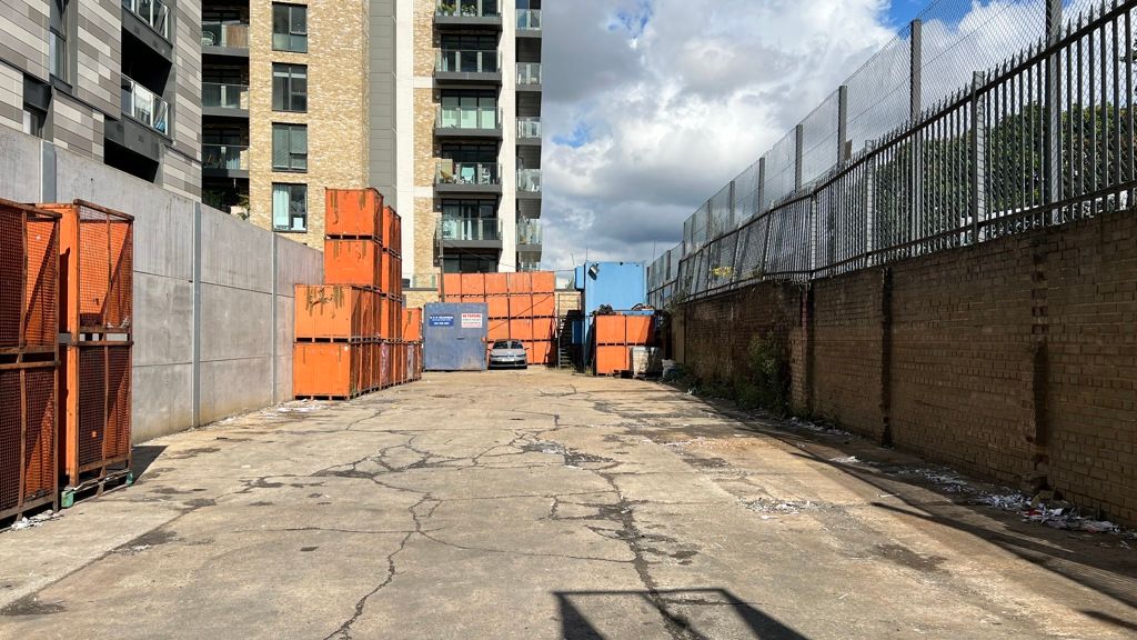 Property photo 3 of 3 Photo 4