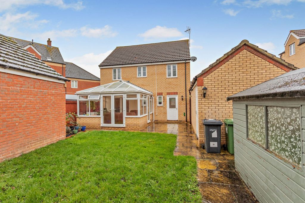 Property photo 2 of 18