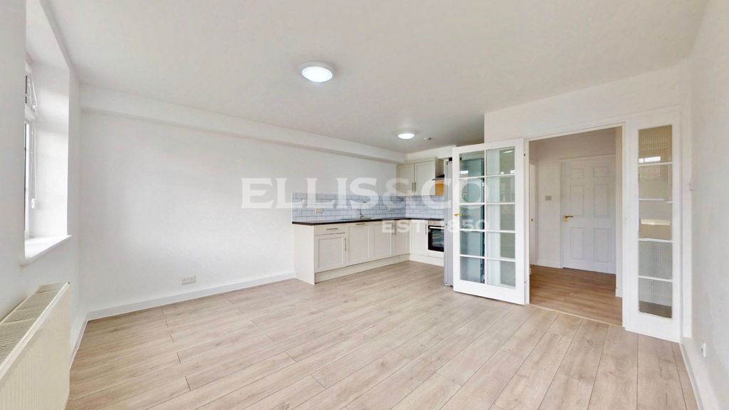 Property photo 1 of 22 Picture No. 06